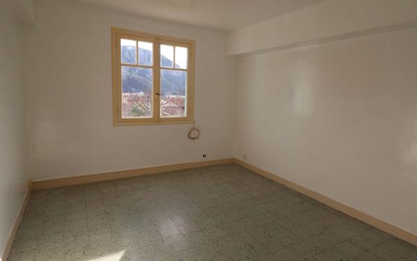 Appartement à louer    1 pièce • 50,40 m2 Contes