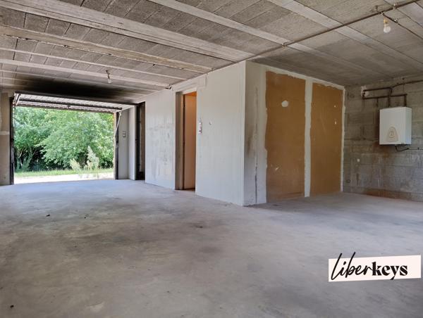 MAISON PLAIN-PIED ET SOUS-SOL, TERRAIN 1000 M², GRAND GARAGE, 3 CHAMBRES