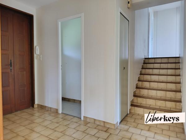 MAISON PLAIN-PIED ET SOUS-SOL, TERRAIN 1000 M², GRAND GARAGE, 3 CHAMBRES