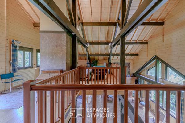 Propriété d’exception avec étang, piscine et pool house en pierre