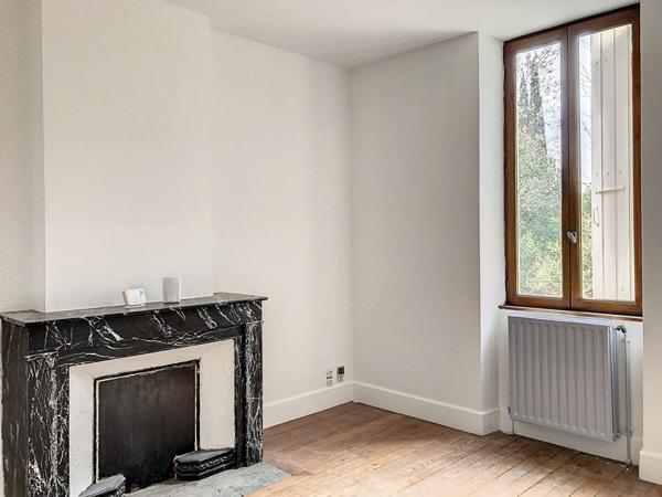 Maison Montelimar 6 pièce(s) 111 m2 4 chambres