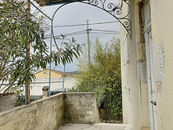 Maison Montelimar 6 pièce(s) 111 m2 4 chambres