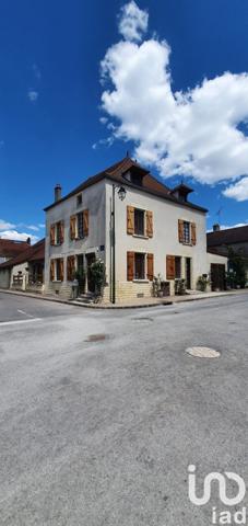 Maison de village 7 pièces de 182 m² à Chassignelles (89160)