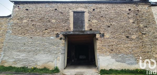 Maison de village 7 pièces de 182 m² à Chassignelles (89160)