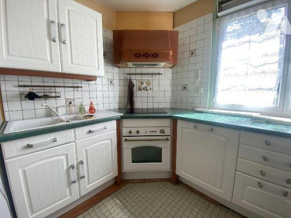 Vous cherchez une maison familiale spacieuse, avec un grand terrain et la possibilité d'aménage...