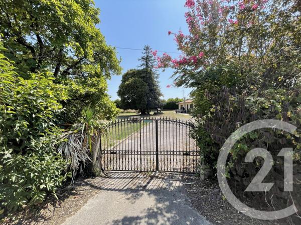 Maison à vendre  10 pièces - 234 m2 SAUGNAC ET CAMBRAN - 40