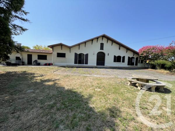 Maison à vendre  10 pièces - 234 m2 SAUGNAC ET CAMBRAN - 40