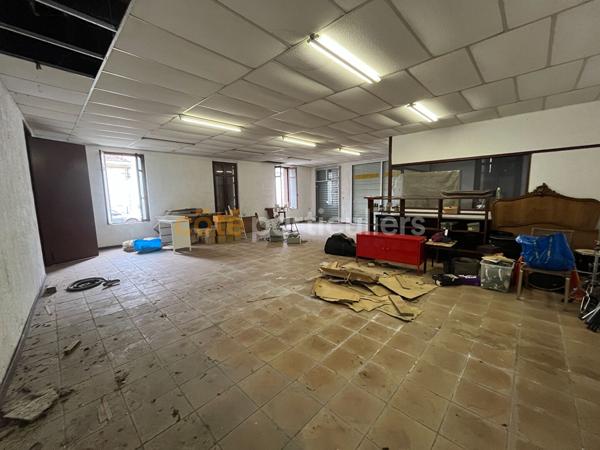 Vente
                Local commercial135 m² - BORDEAUX (33100)