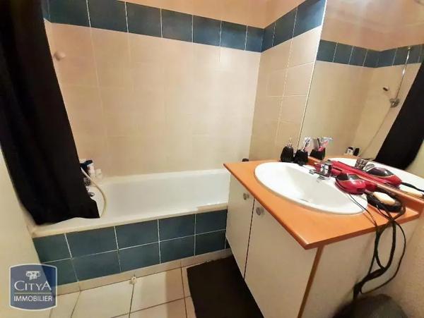 Appartement à louer 2 pièces 37.41m² Agen (47000)