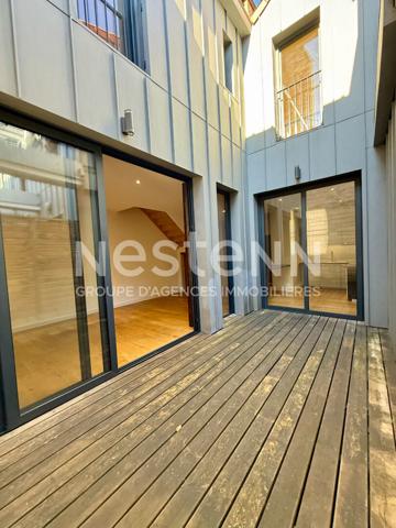 Bordeaux Quai // Cours du Médoc Grand Appartement en duplex + cave + parking