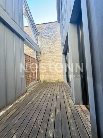 Bordeaux Quai // Cours du Médoc Grand Appartement en duplex + cave + parking