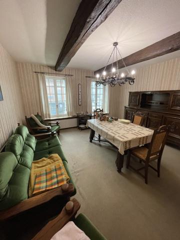 Ensemble commerce et Appartement
