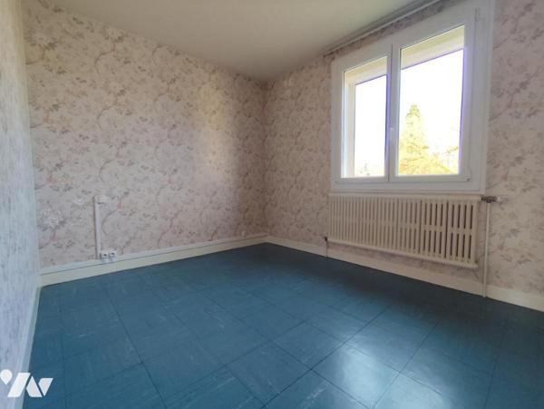 MAISON INDIVIDUELLE - STENAY - AVEC VUE SUR LA MEUSE