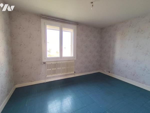 MAISON INDIVIDUELLE - STENAY - AVEC VUE SUR LA MEUSE