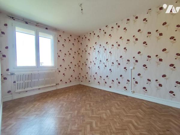 MAISON INDIVIDUELLE - STENAY - AVEC VUE SUR LA MEUSE