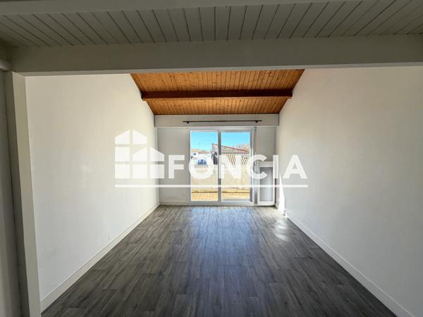 Location Appartement 2 pièces 52.44 m² - 76 RUE CARNOT Challans 85300