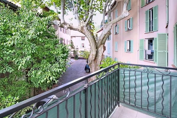 A VENDRE EN EXCLUSIVITÉ - Appartement Le Luc T2 avec TERRASSE et PISCINE