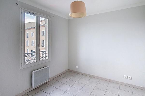 A VENDRE EN EXCLUSIVITÉ - Appartement Le Luc T2 avec TERRASSE et PISCINE