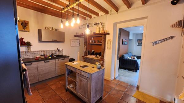 Maison à Montigné le Brillant