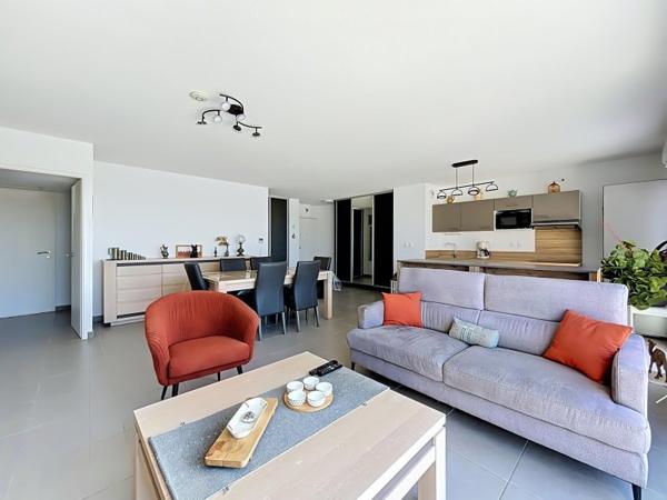 Vente / Appartement T4 à Vias (34450)