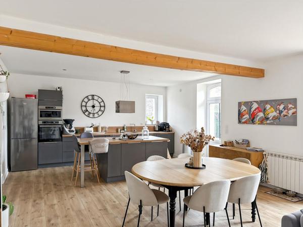 Maison Sable Sur Sarthe 8 pièce(s) 180 m2