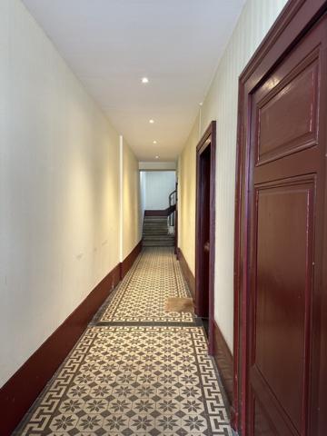 Duplex
                                                                                                                                                                                                                                                                                                                        6 pièce(s)                                                                                                                                                                                                          3 chambre(s)                                                                                                                                                                                                          146  m²