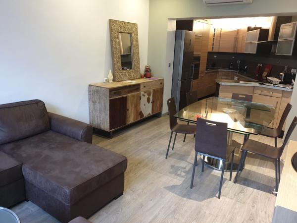 Maison
                                                                                                                                                                                                                                                                                                                        4 pièce(s)                                                                                                                                                                                                          3 chambre(s)                                                                                                                                                                                                          85  m²