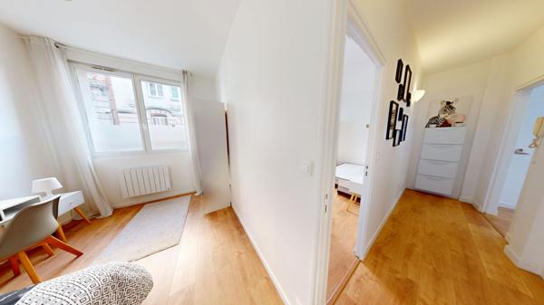 Appartement  5 pièces  4 chambres 91 m²  Secteur Palais de Justice