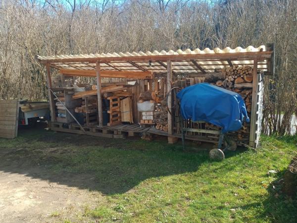 JOLIE FERMETTE À FINIR DE RÉNOVER SUR 1,8 HA