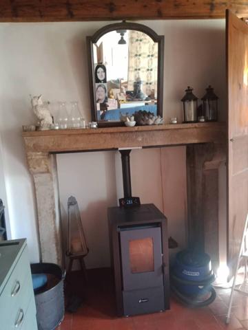 JOLIE FERMETTE À FINIR DE RÉNOVER SUR 1,8 HA