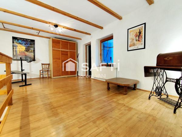 Maison de village avec grange