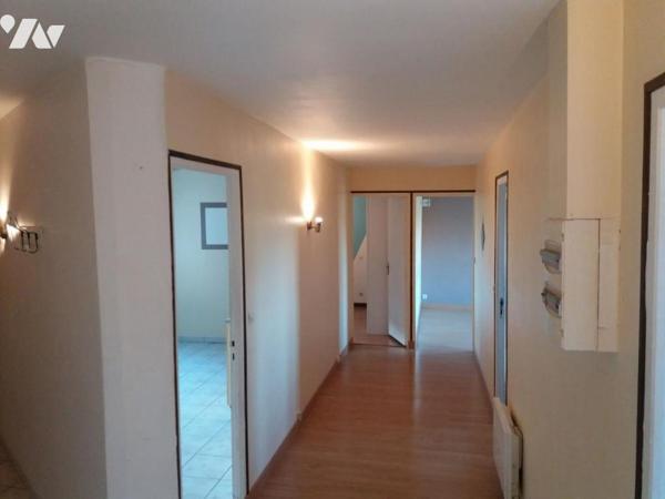 THIBERVILLE CENTRE VILLE IMMEUBLE DE RAPPORT 2 APPARTEMENTS LOUES