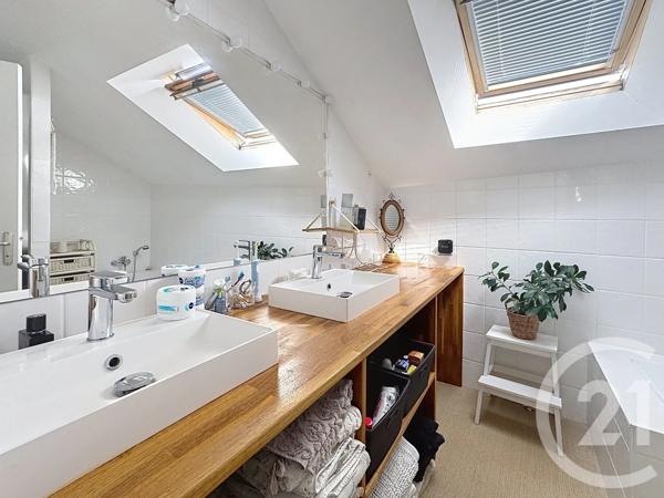 Maison à vendre  9 pièces - 210 m 2   RENNES  - 35