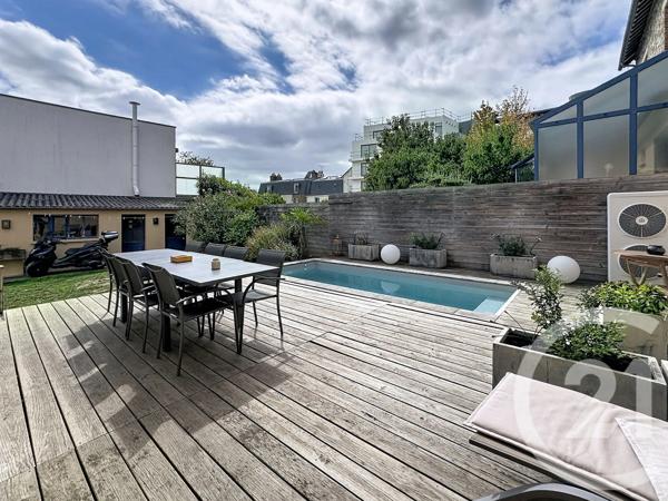 Maison à vendre  9 pièces - 210 m 2   RENNES  - 35