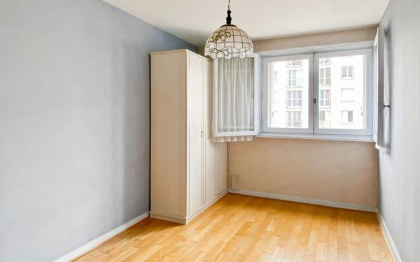 Appartement à vendre    5 pièces • 96 m2 Versailles