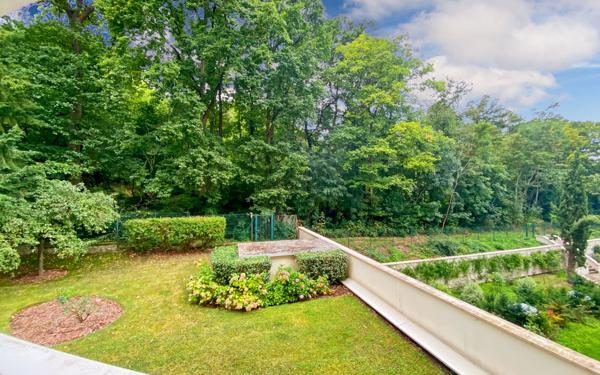 Appartement à vendre    5 pièces • 96 m2 Versailles