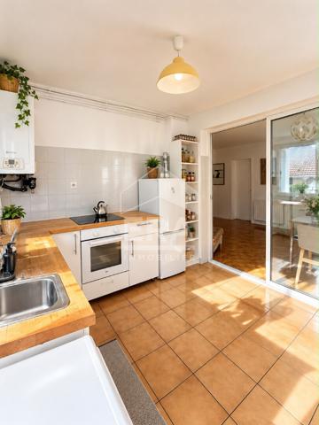 APPARTEMENT AVEC  GRANDE TERRASSE PORTE DE PARIS