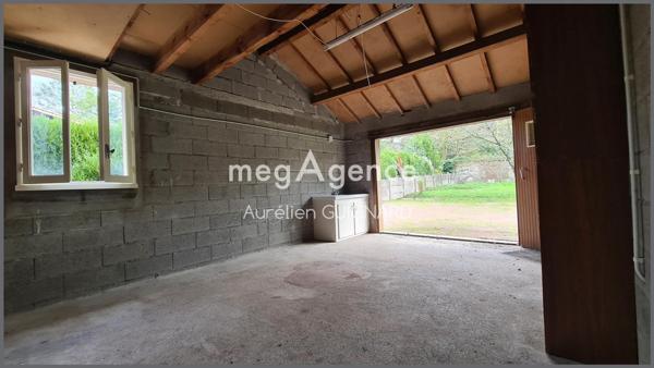 Maison à BRESSUIRE, 79300 - 10 pièces 151m²