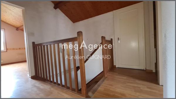 Maison à BRESSUIRE, 79300 - 10 pièces 151m²