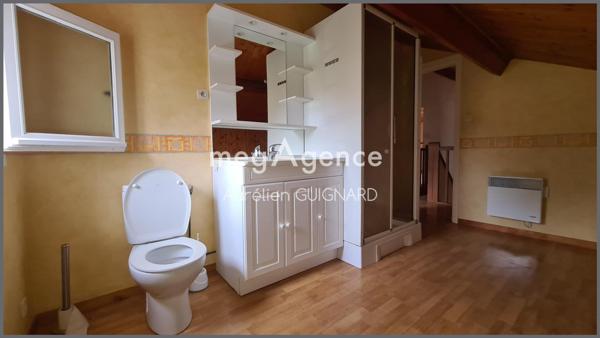 Maison à BRESSUIRE, 79300 - 10 pièces 151m²