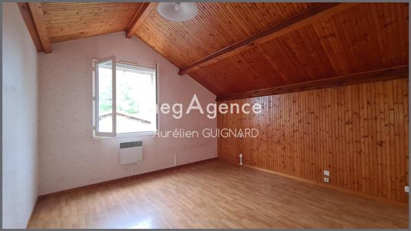 Maison à BRESSUIRE, 79300 - 10 pièces 151m²