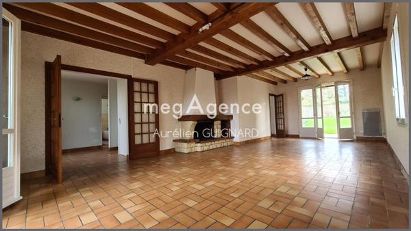 Maison à BRESSUIRE, 79300 - 10 pièces 151m²