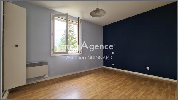 Maison à BRESSUIRE, 79300 - 10 pièces 151m²
