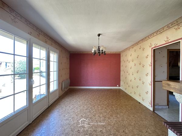 Pavillon 4 chambres sans mitoyenneté avec garage et terrain - Proche toutes commodités Rouillé (86480)