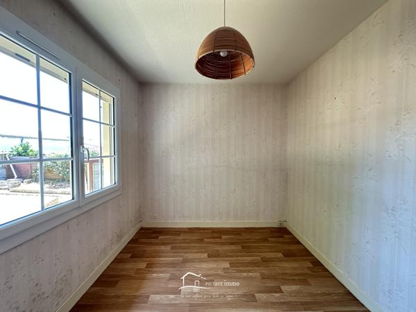 Pavillon 4 chambres sans mitoyenneté avec garage et terrain - Proche toutes commodités Rouillé (86480)