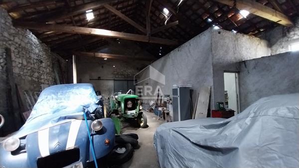 Grand garage / local pro ? 300 m² ? Proche centre-ville