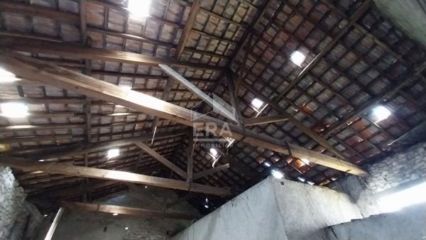 Grand garage / local pro ? 300 m² ? Proche centre-ville