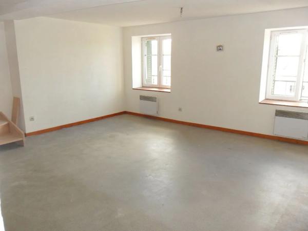 Appartement à louer à Mâcon (71000)