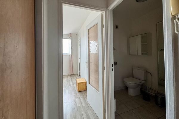 Appartement Rosny Sous Bois 1 pièce(s) 28.49 m2