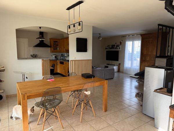 L'IDEALE - LIGUGE , Liguge